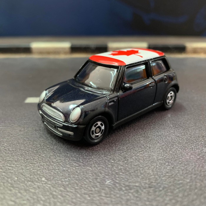 Tomica Mini Cooper Selection - Canada - Base Besi - Made in China