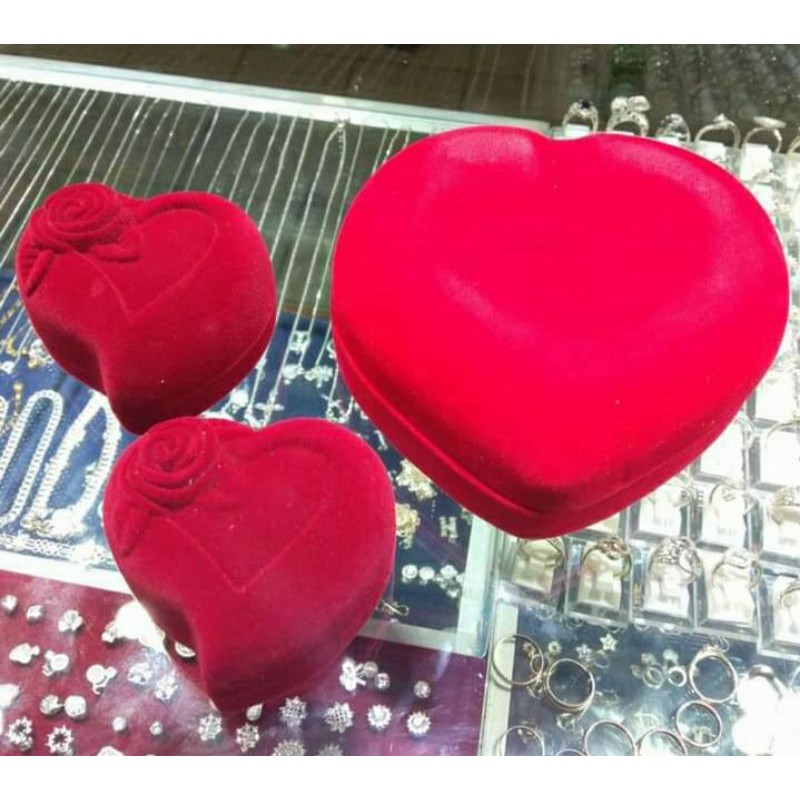 kotak perhiasan bludru