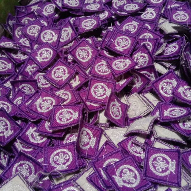 Tanda harian wosm, tunas kelapa putra / putri