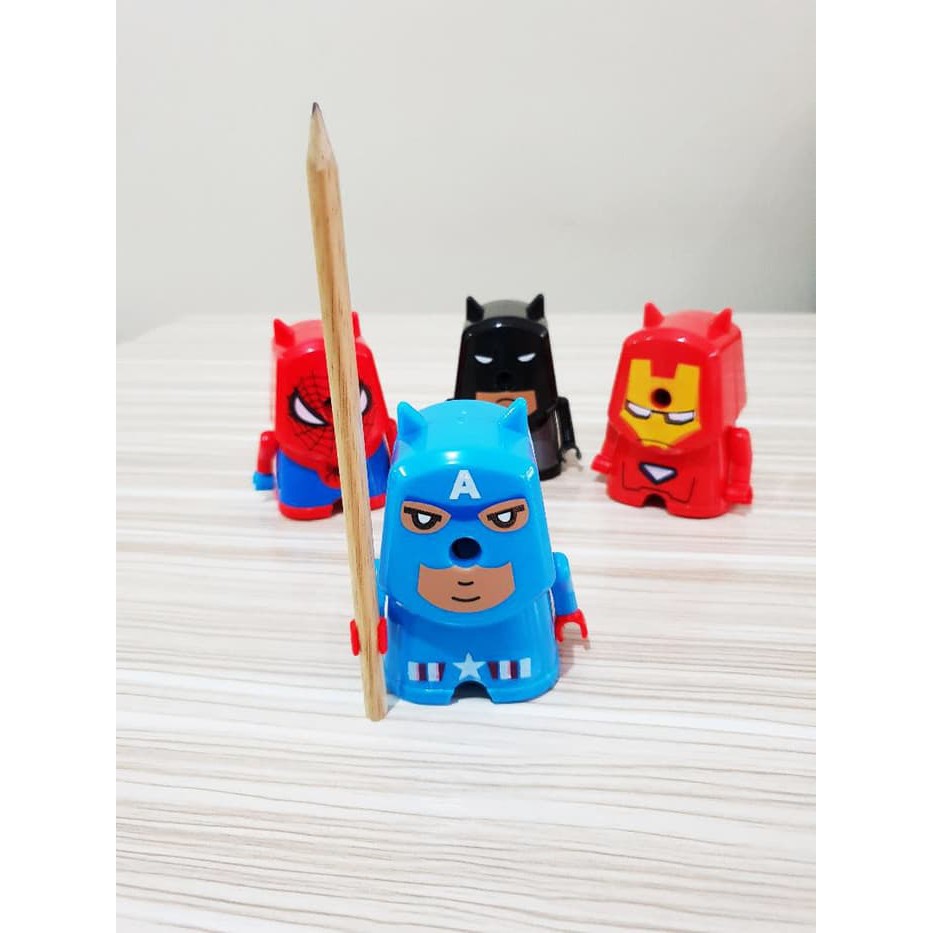 

Kekinian Serutan CAPTAIN AMERICA - Rautan Meja Putar Pensil Karakter Super Hero Elegan