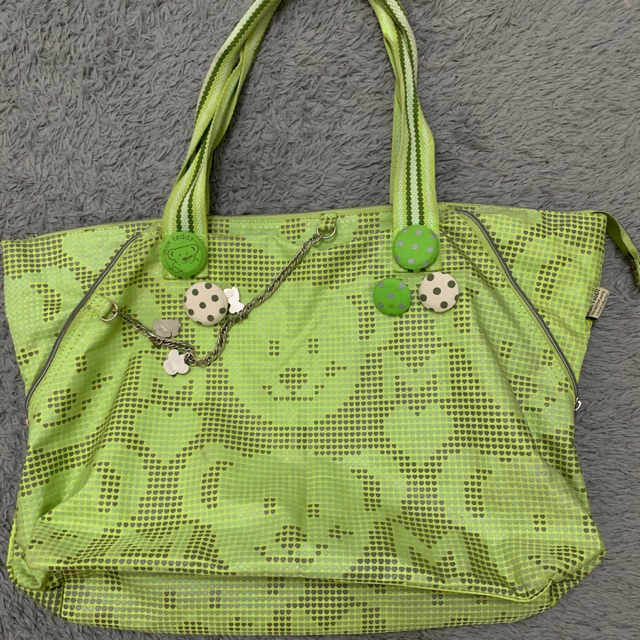 Preloved Tote Bag Milk Teddy warna hijau muda beli 200.000 harap konfirmasi utk ketersediaan barang