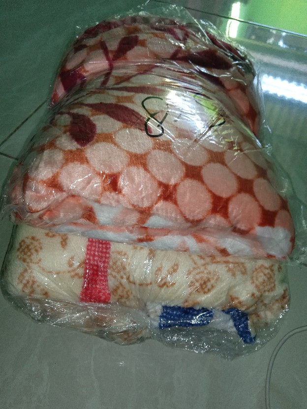 Selimut Bulu Halus Lembut Ukuran 150x200 Tebal 600gr Motif Dewasa Impor Murah