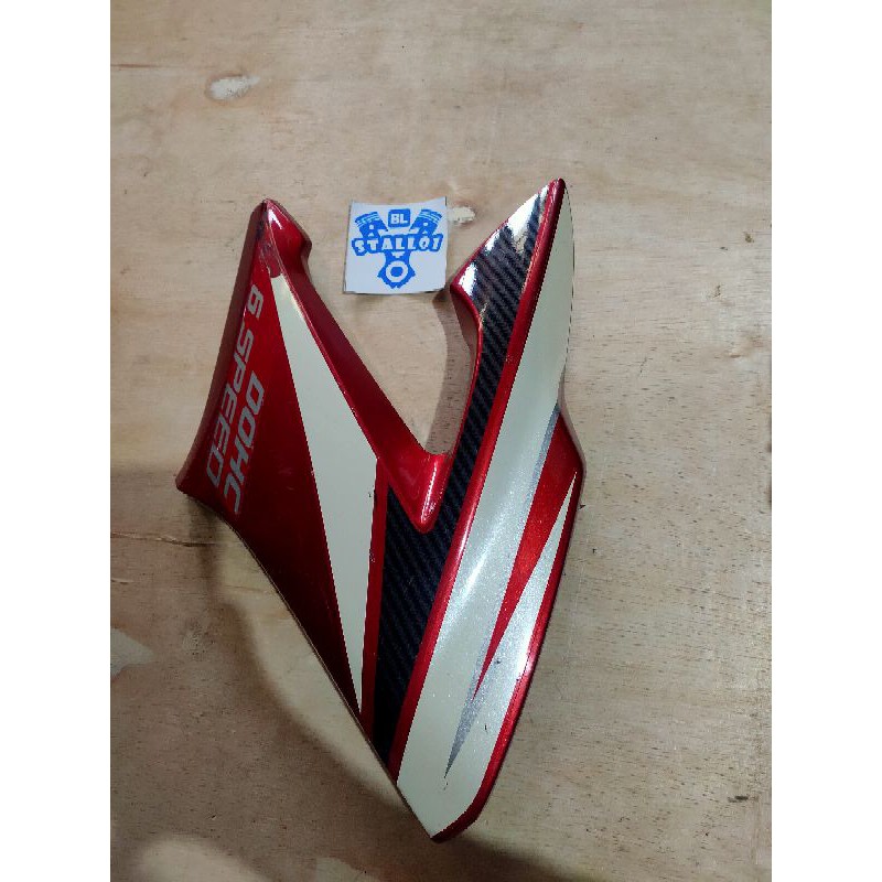SHROUD R Cover Sayap Tangki samping kanan honda CB 150 R old lama merah maron asli original.