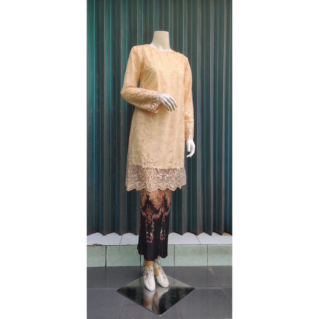 SETELAN KEBAYA MELAYU/KEBAYA TUNIK/KEBAYA KEKININAN - GOLD ONLY
