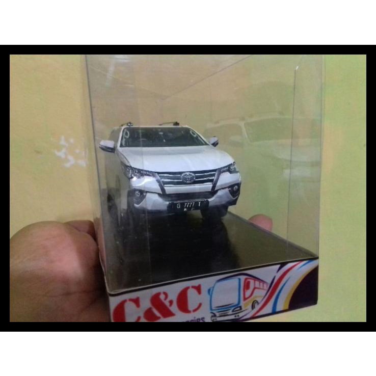 TERBARUU miniatur Toyota fortuner pajangan dashboard SALE