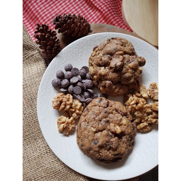 

Dark Chocolate and Walnut Giant Cookies