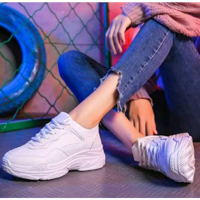 Sepatu Sneakers Wanita Casual Putih Polos/Sepatu Wanita Putih Terlaris Termurah