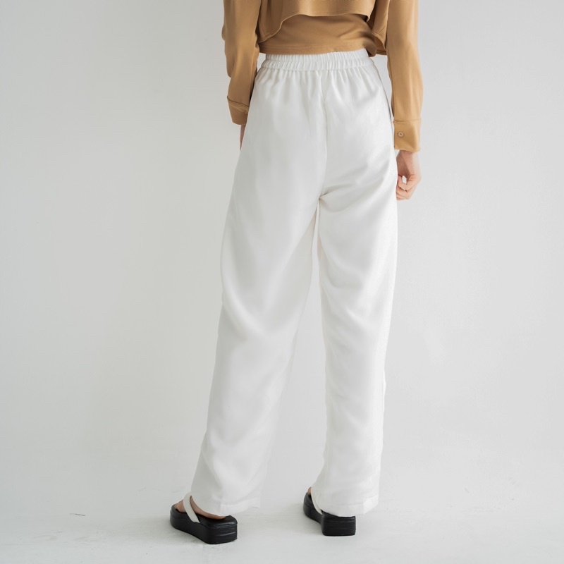 Beige Studio - Yve Pants / Celana Panjang High Waisted Cullote Wanita