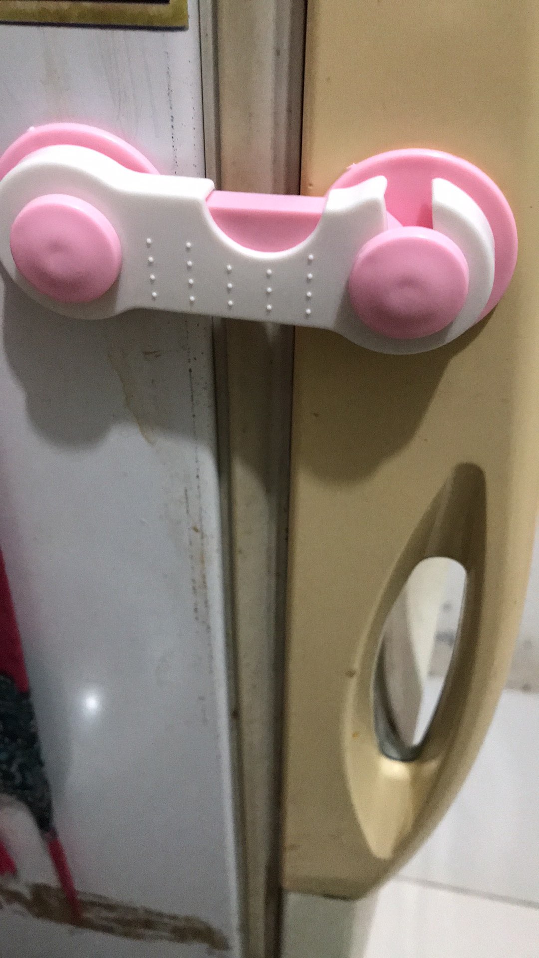 Kunci Pengaman Lemari /kulkas/ Pintu