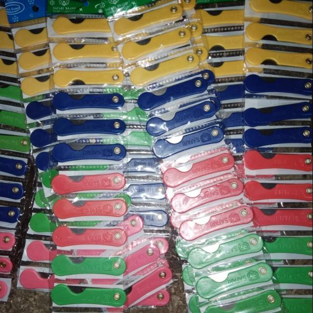 

Pisau lipat, cutter, silet warna warni