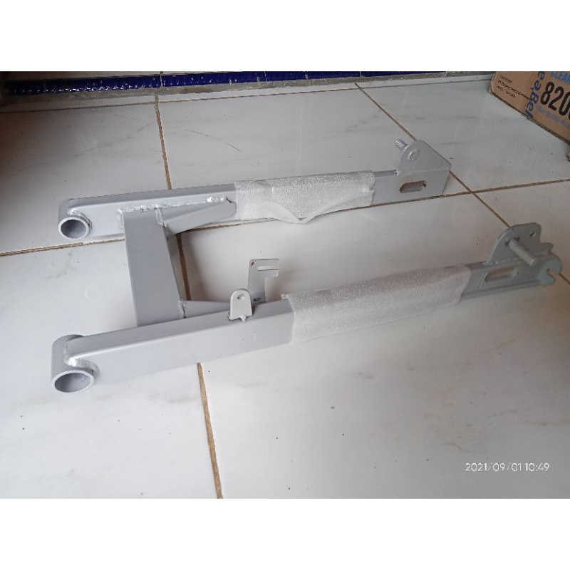 SASIS GARPU BELAKANG MOTOR HONDA SUPRA X LAMA / SUPRA FIT LAMA