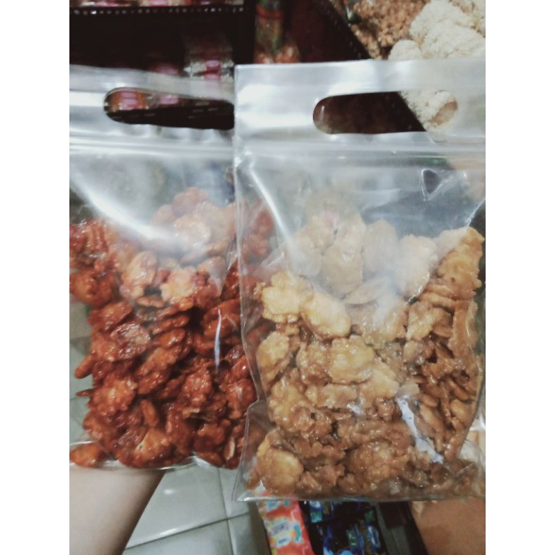 

Emping Melinjo Pedas dan Manis