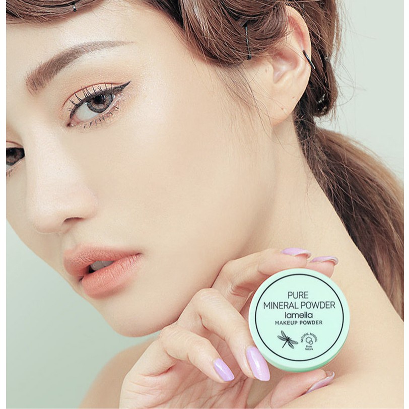 LAMEILA Bedak Tabur Daun Pure Mineral Powder Make up Powder Berfungsi Sebagai Mengontrol Minyak Berlebih LA101