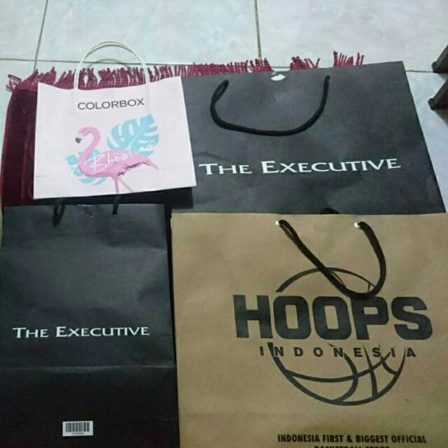 

Paper Bag The Executive , Paper Bag HOOPS , Paper Bag Colorbox , Paper bag Nike , The Athlete's foot ,Paper bag Atmos , paperbag Nike Kecil, Paper bag Planet sports