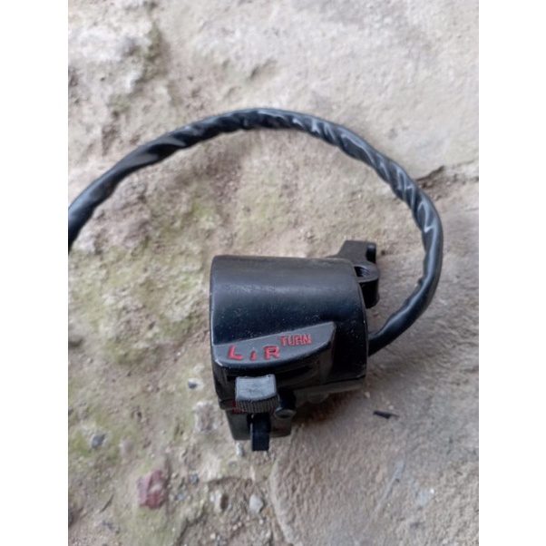 saklar holder kiri CB 100 125 CG 110 125 CB bagong k5 original taiwan