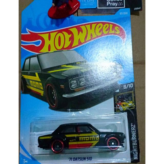 momo datsun hot wheels