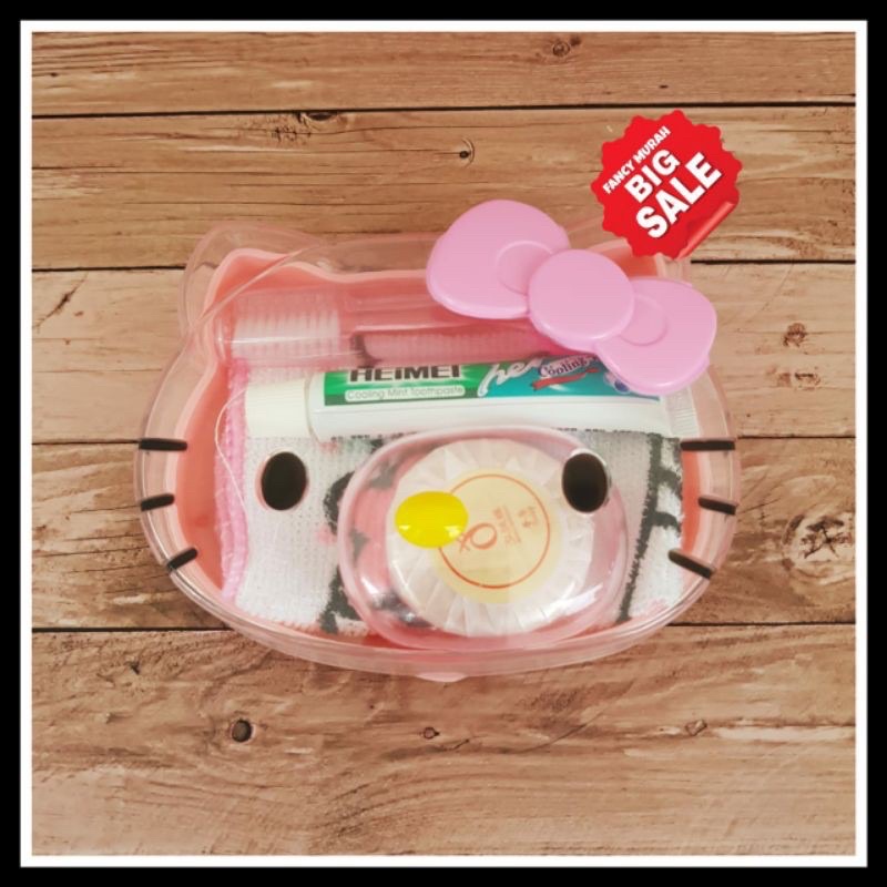 BATH TRAVEL SET HELLOKITTY - KOTAK TEMPAT SABUN HELLO KITTY LENGKAP / HANDY PORTABLE HK SET MANDI - ODOL PASTA GIGI SIKAT GIGI HANDUK KECIL MUKA SABUN MANDI