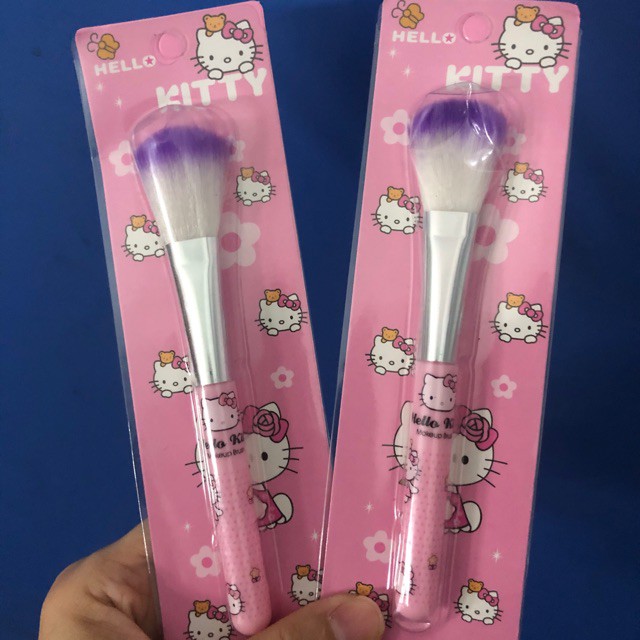 Kuas Brush Blush On Satuan Karakter Hello Kitty Doraemon Polos