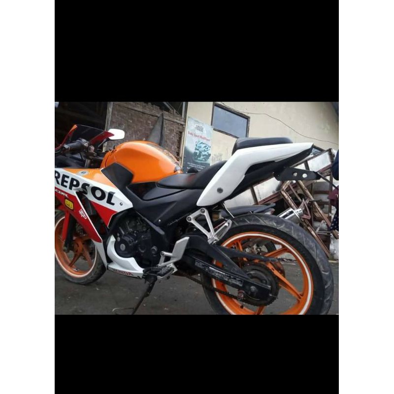 

BuntutCBR150K45A/LokalModelCBR1000FireBlade