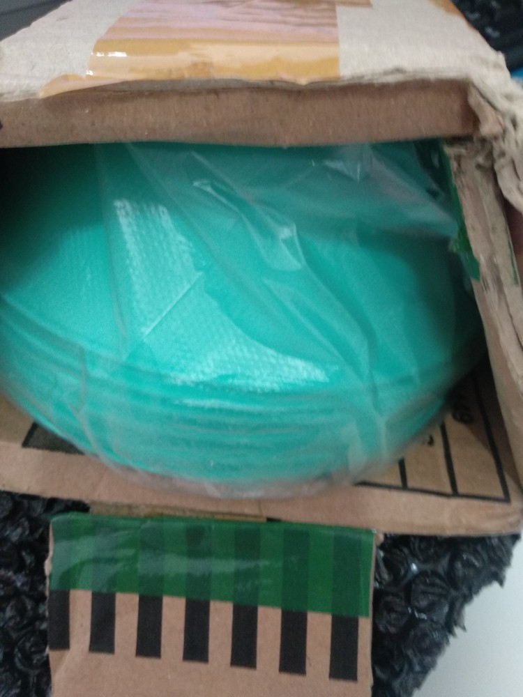 (6 Pcs) Mangkok Ayam Warna Warni Merek Gbu