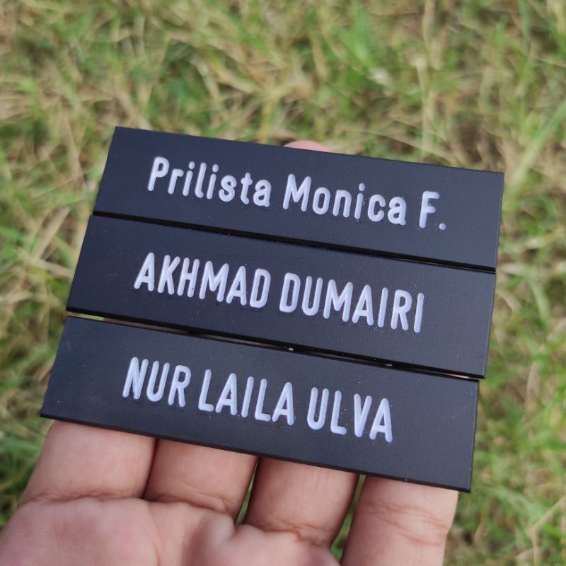 MURAH NAME TAG GRAFIR GRAVIR DOFF DAN PUTIH NAMA DADA GRAVIR UKIR PAPAN NAMA SIPIL PEGAWAI Gravier Grafir Gravir PNS PERSIT