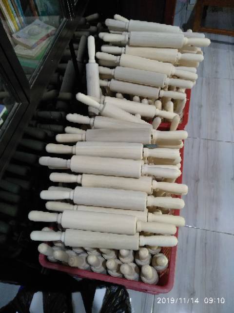 Rolling Pin Kayu MUTER / Roller Penggiling / Penggilas Adonan kue bahan kayu / Rolling Pin Adonan Kue (pegangan muter)