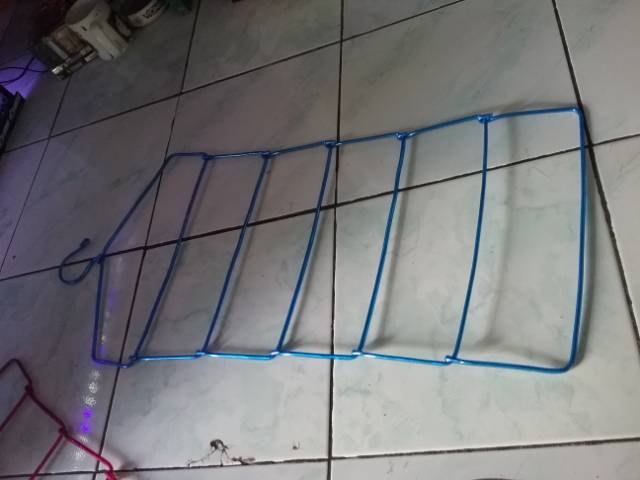 Hanger gantungan jilbab kotak