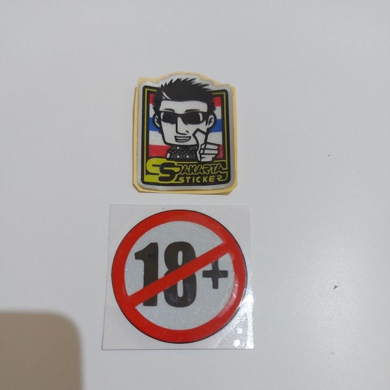 

STICKER 18+ CUTTING