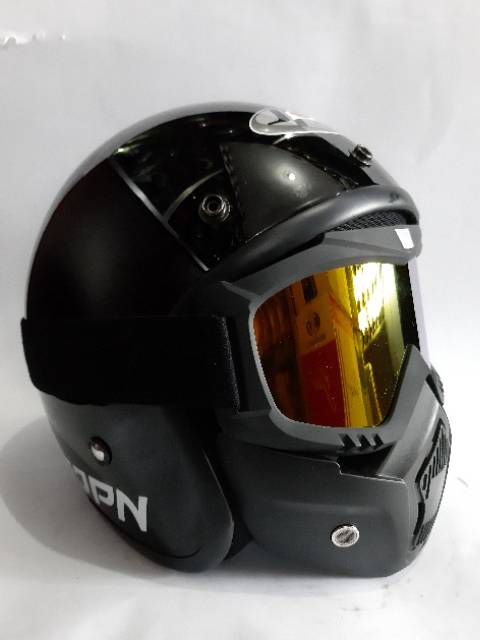 Helm JPN HITAM DENGAN GOGGLES MASK