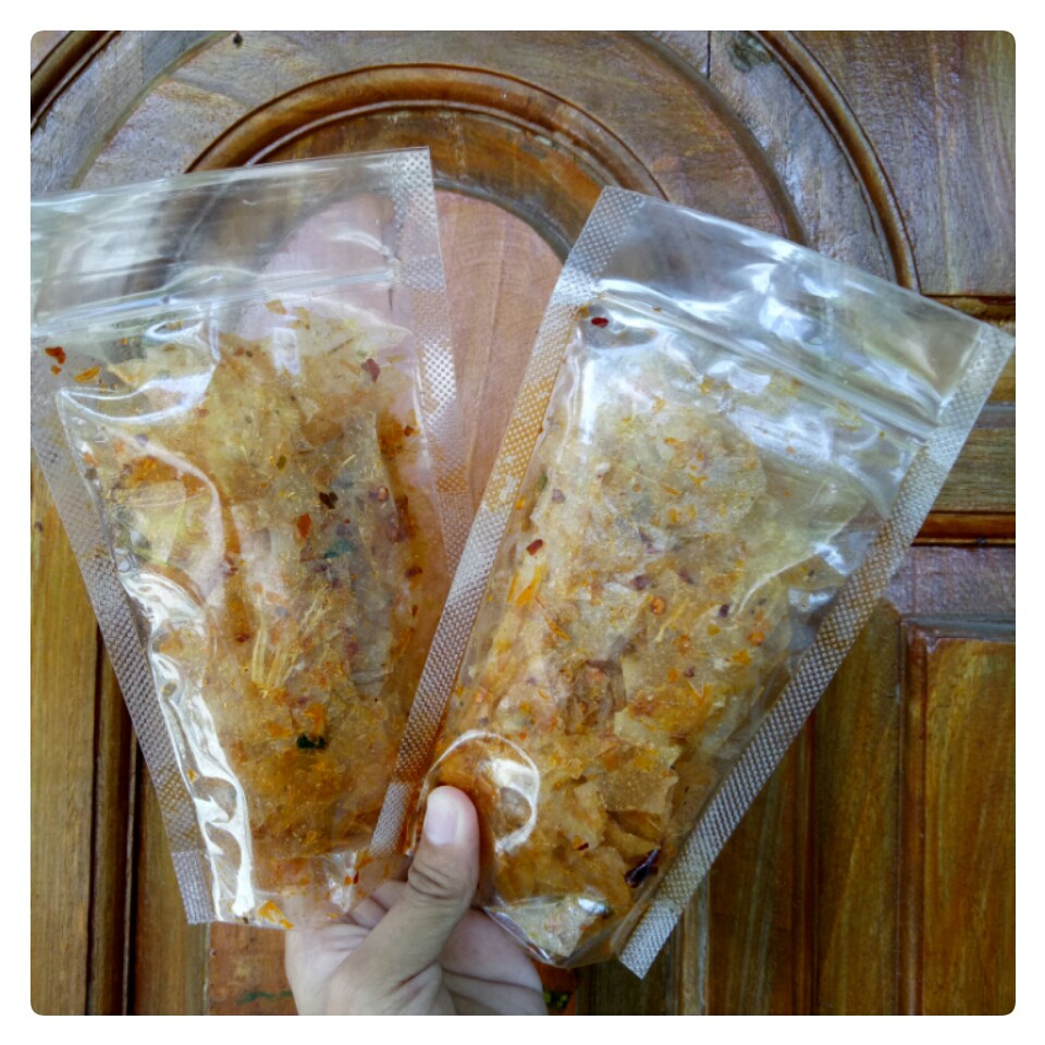 

KRIPIK KACA VIRAL PEDAS DAUN JERUK