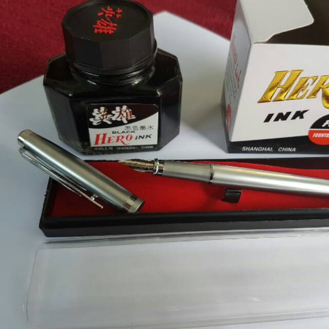 

Pena Langka..Fountain pen 18kgp Silver.Pena tinta isi ULang+gratis Tinta Hero ink