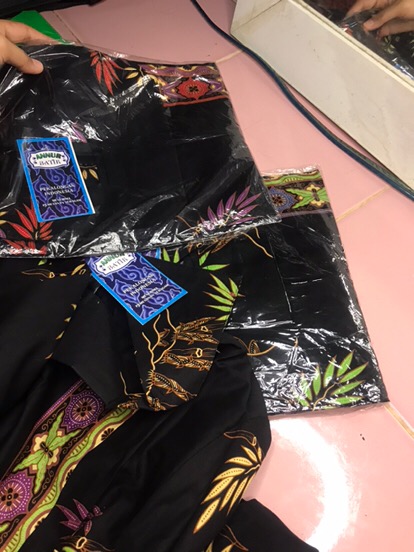 Grosir Terlaris Genes Jelita Tunic Navbor Yelbor Whitbor Creambor Tunik Batik Modern Hrb153