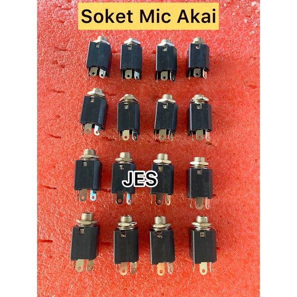 Soket Mic Akai