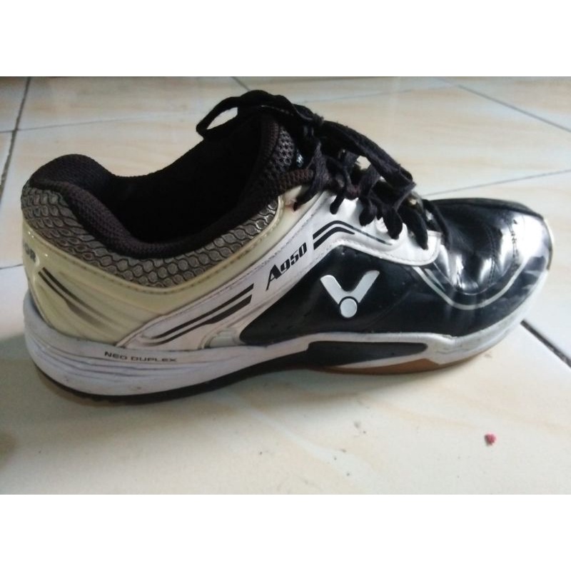 sepatu victor seri a950