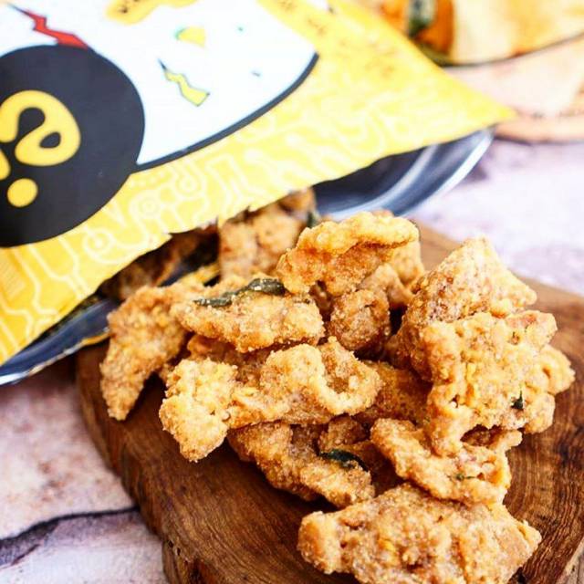 

Crispy Chicken Skin Ei Salted Egg Keripik Kulit Ayam Telur Asin