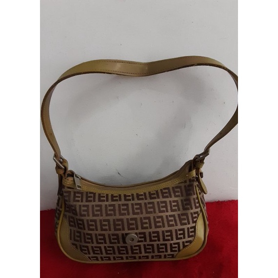 Tas ALA FENDI.  Preloved Cantik Murce