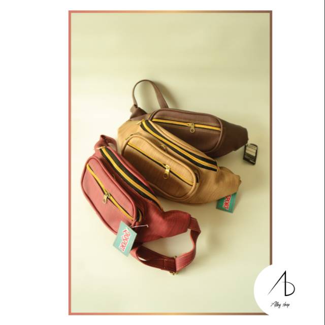 Tas selempang depan / weist bag cewek