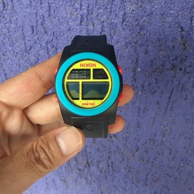 jam tangan Nixon rhythm watch