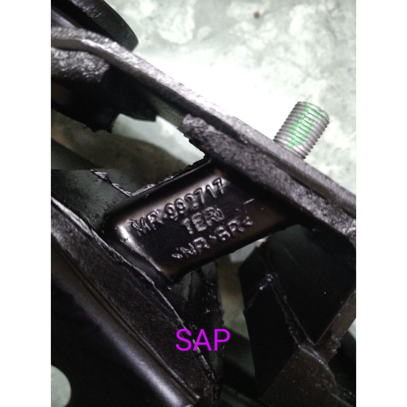 Trans mounting/dudukan transmisi TRITON