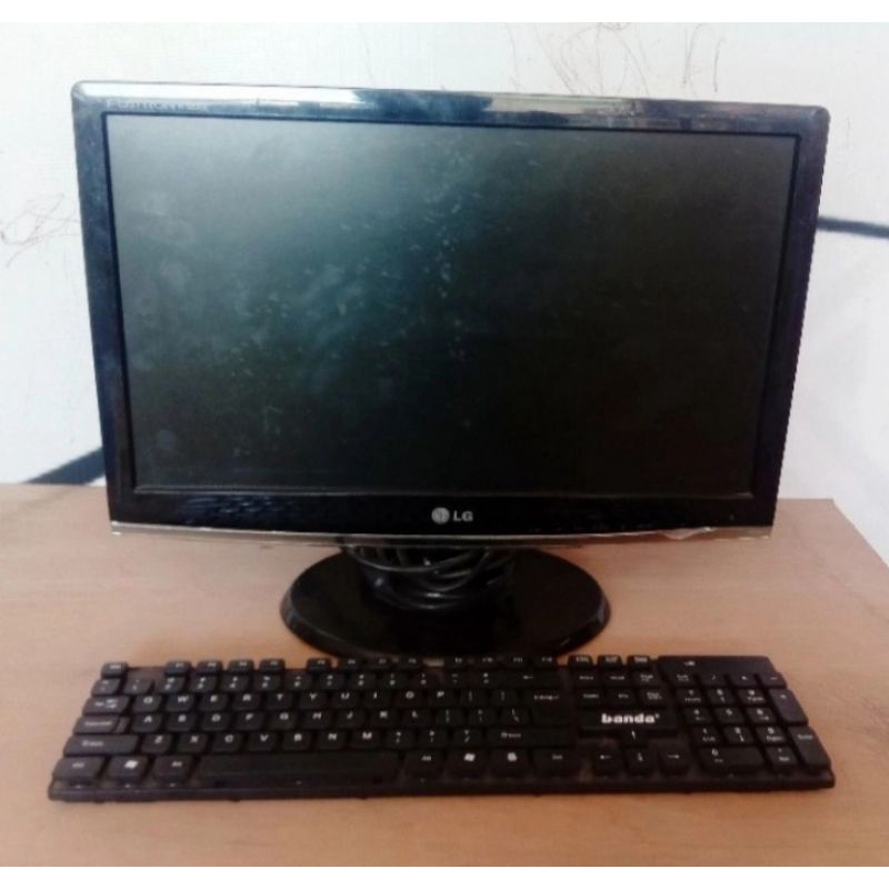 LED Monitor 16Inc + Keyboard For Komputer Pc Atau CCTV Brand Campuran