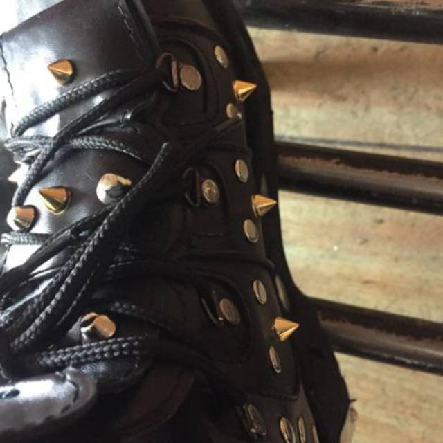 Newrock Hitam Spink Dygo