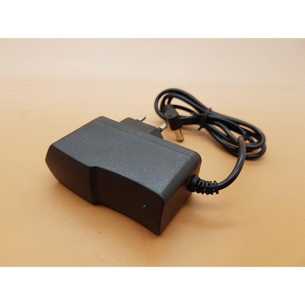 Adaptor 3v 1A / Adaptor 3 volt 1 Ampere