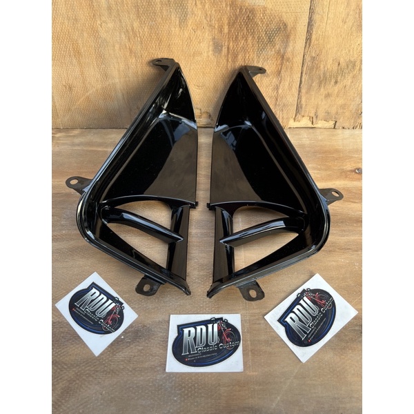 cover dalam sayap supra x 125 new batman warna hitam putih merah biru abu abu