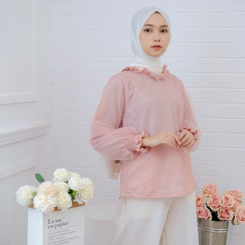 Fleur blouse by edmee outfit