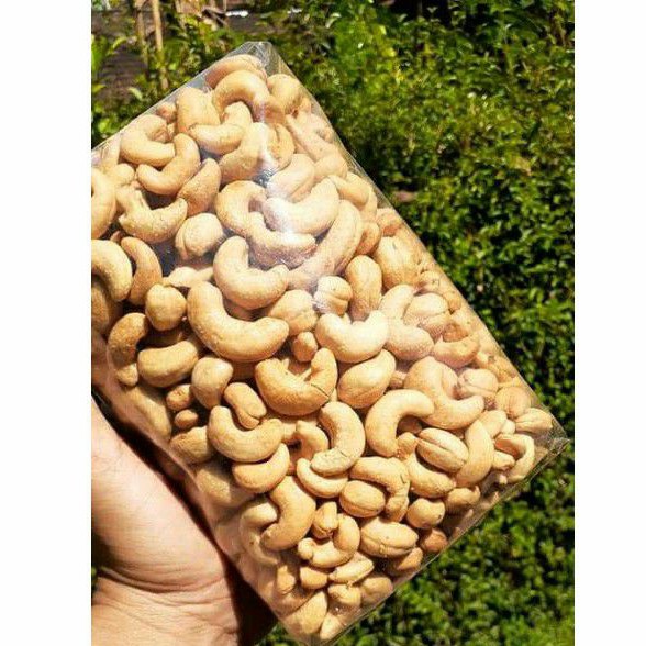 

Kacang mete / kacang mede / kacang mete goreng fresh