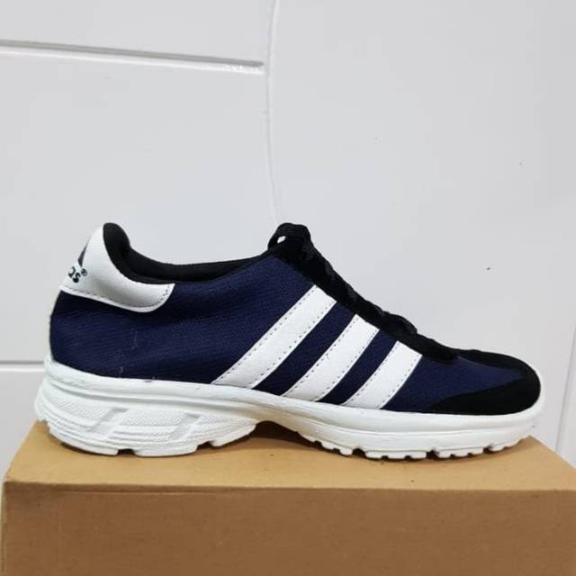 SEPATU PRIA KETS ADIDAS PELON