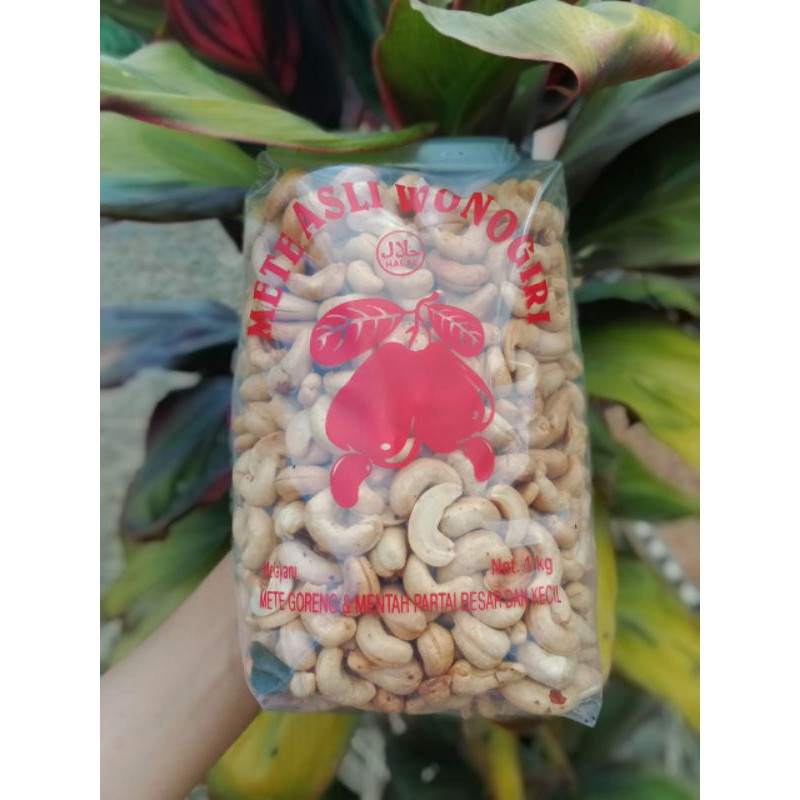 

Kacang Mede Goreng 1kg asli Wonogiri