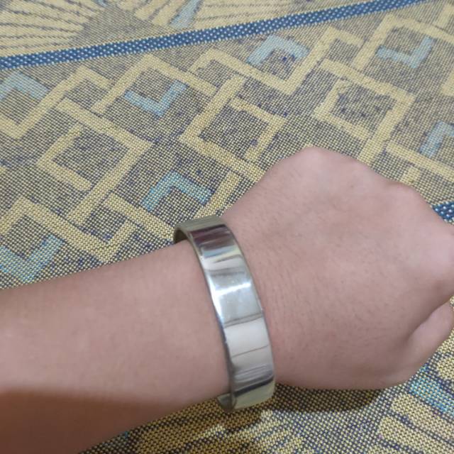Gelang rajah di dalam