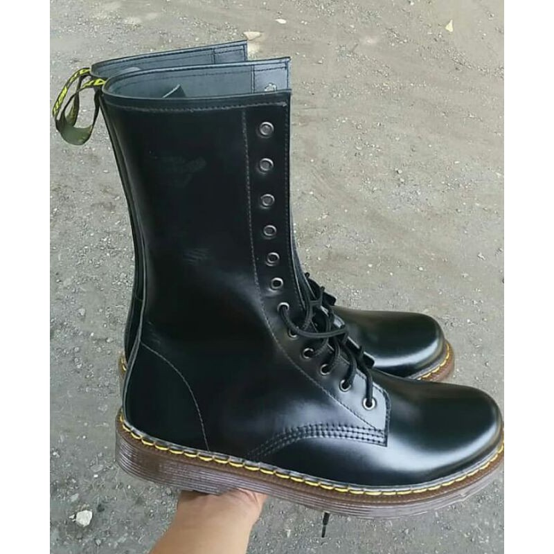 SEPATU BOOTS Dr. Marteen DOCMART DM 12 hole