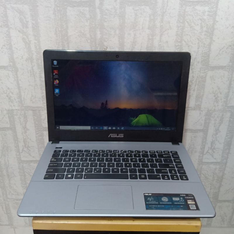 Laptop Asus intel Celeron Layar  14 inc Windows 10 full aplikasi siap pakai